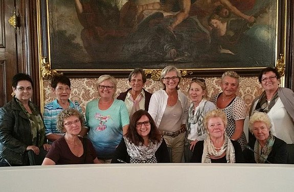 Besuch der ÖVP Frauen Bisamberg im Landhaus